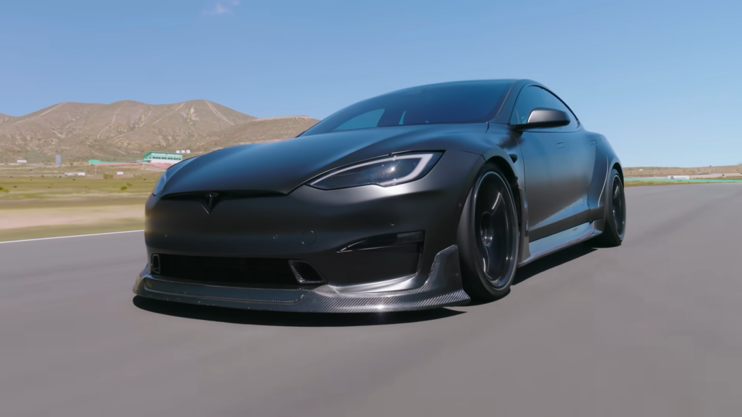 Tesla Model S Plaid Dark Knight